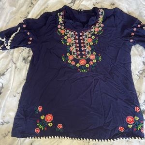 Floral blouse/top